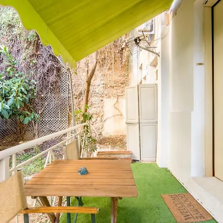 Beautiful Studio In Kolonaki Apartment *